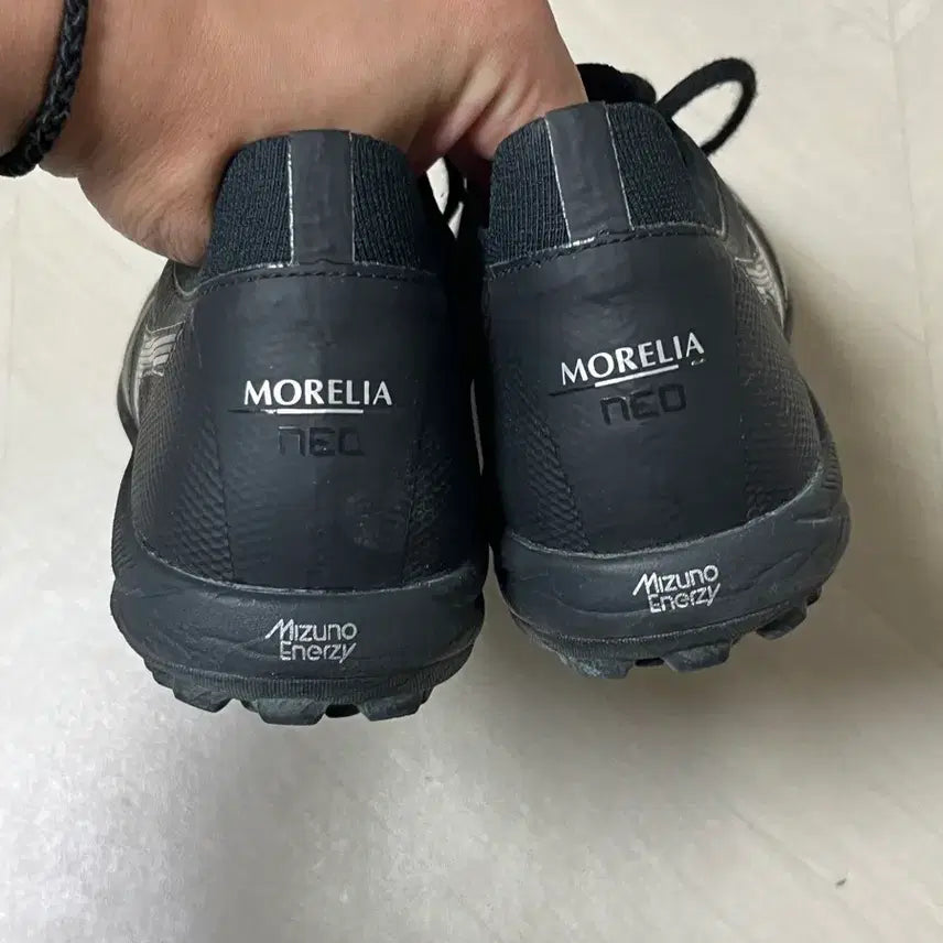 [SOLD OUT] 미즈노 모렐리아 네오 살라 베타 jp 250mm