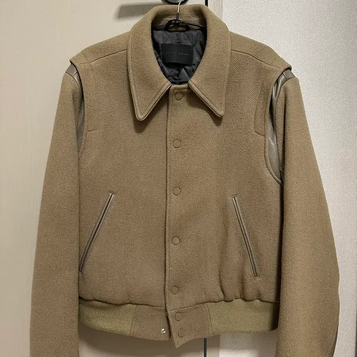 [BUNJANG] In Silence X Dope Jayson Leather Mix Wool Varsity Jacket / 인사일런스 X 도프제이슨] 레더 믹스 울 바시티 자켓 BEIGE