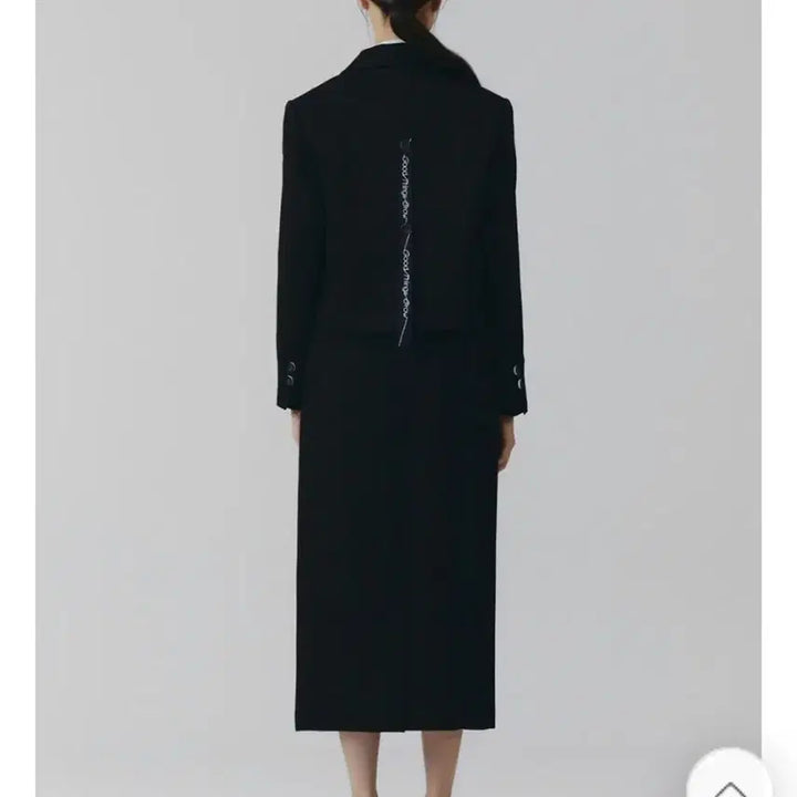 [SOLD OUT] [새상품] 잇미샤 수트 셋업(크롭jk+H라인 sk)