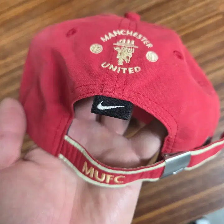 [BUNJANG] Nike 00s Manchester United Embroidered Swoosh Cap / 나이키 00s 맨체스터 유나이티드 자수스우시 모자 프리