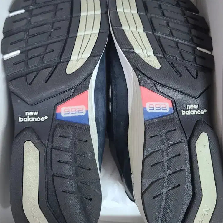 [SOLD OUT] 뉴발란스 992 네이비 275