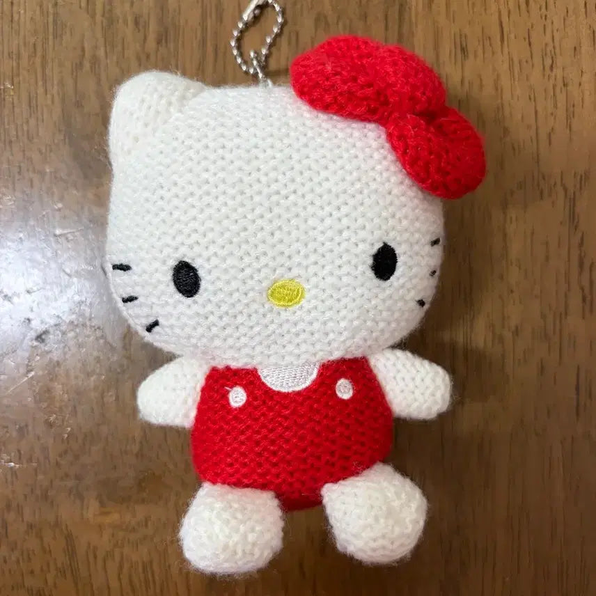 [BUNJANG] Sanrio Hello Kitty Knitted Mascot / 산리오 뜨개 헬로키티 마스코트