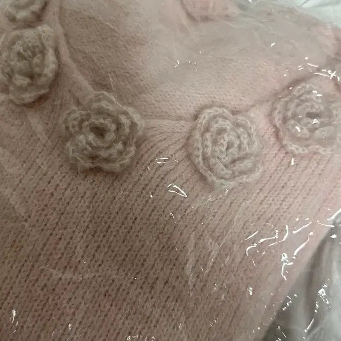 [BUNJANG] Cloudemotion Pink Rose Corsage Knit Top / (미개봉 새상품) 클라우드이모션 핑크 코사지 니트