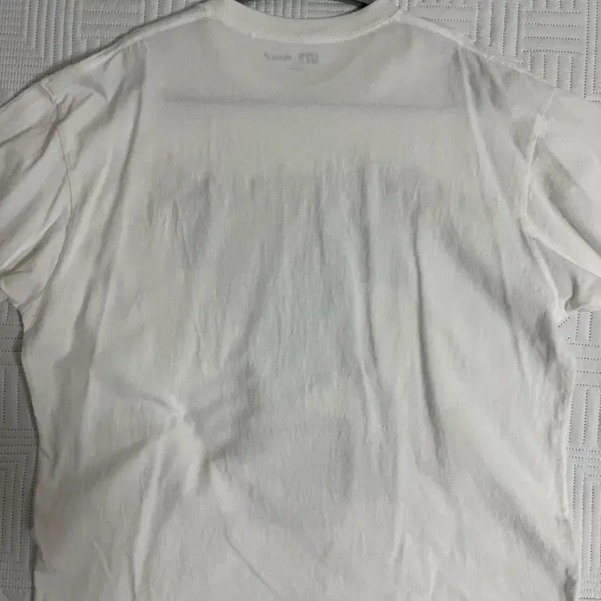 [SOLD OUT] [XL] 유니클로 UT 베르세르크 반팔 티셔츠 화이트