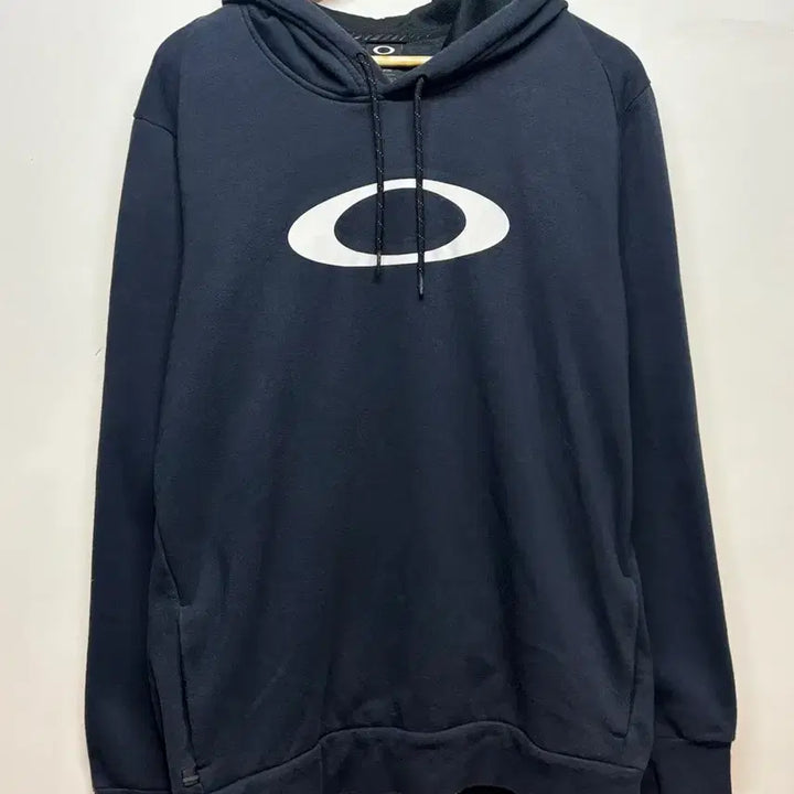 [BUNJANG] Oakley Black Hoodie / 오클리 블랙 후드티