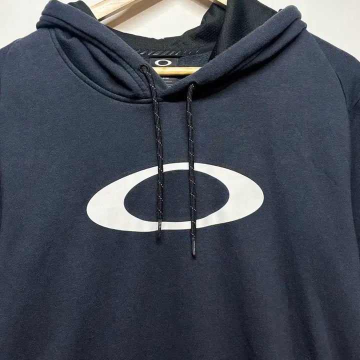 [BUNJANG] Oakley Black Hoodie / 오클리 블랙 후드티