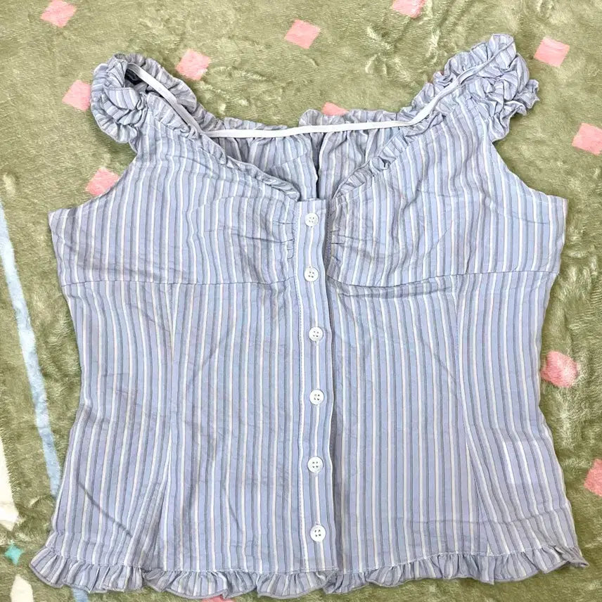 [BUNJANG] Hevibe Pin Stripe Blouse Sora / 헤비브 핀 스트라이프 블라우스 sora