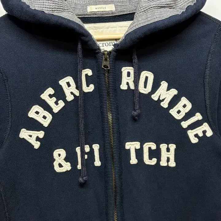 [BUNJANG] Abercrombie Muscle Fit Navy Hooded Zip-Up / 아베크롬비 머슬핏 네이비 후드 집업