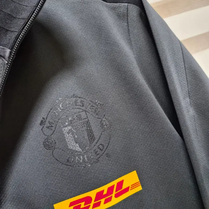 [SOLD OUT] 나이키 맨유 DHL 트랙탑 L 100"