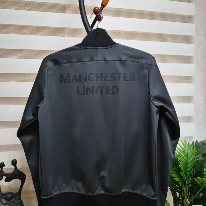 [SOLD OUT] 나이키 맨유 DHL 트랙탑 L 100"