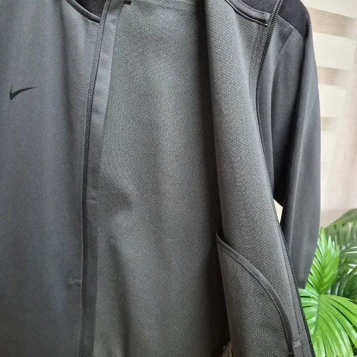 [SOLD OUT] 나이키 맨유 DHL 트랙탑 L 100"