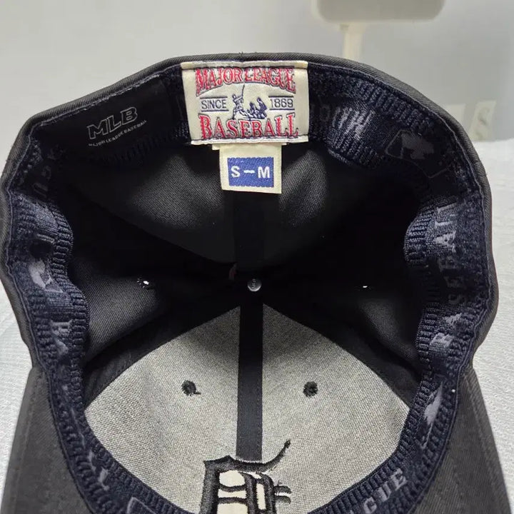 [SOLD OUT] MLB 디트로이트 볼캡 블랙 S-M 팝니다