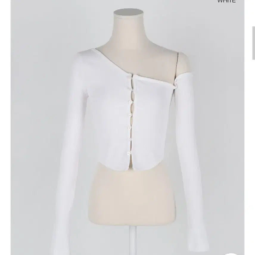 [BUNJANG] BlackUp Fuse Unbalance Button Cardigan - White / 새상품) 블랙업 [MADE] 퓨즈안 언발 버튼 가디건 오프숄더 - 화이트
