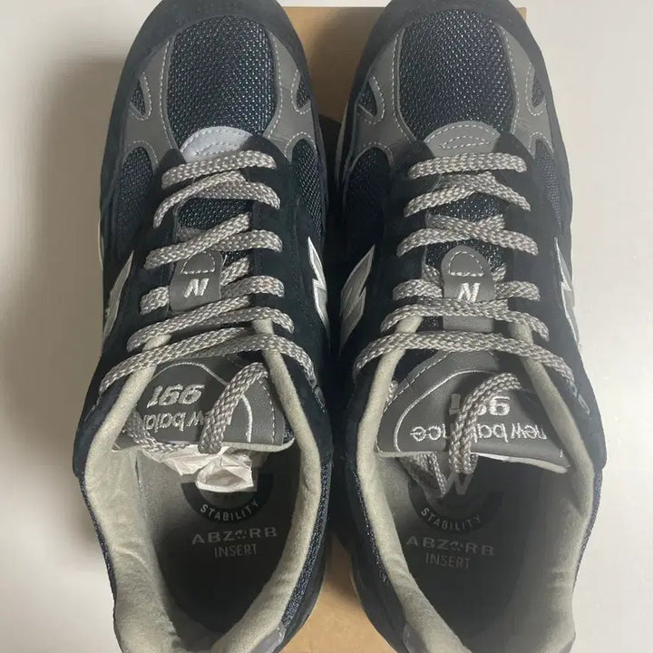 [BUNJANG] New Balance 991 Navy Sneakers / 뉴발란스 991 네이비 270mm