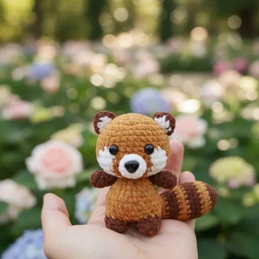 [BUNJANG] Handmade Lesser Panda Crochet Keyring / [당일발송] 심쿵 비주얼! 몽글몽글 레서판다 핸드메이드 코바늘 키링