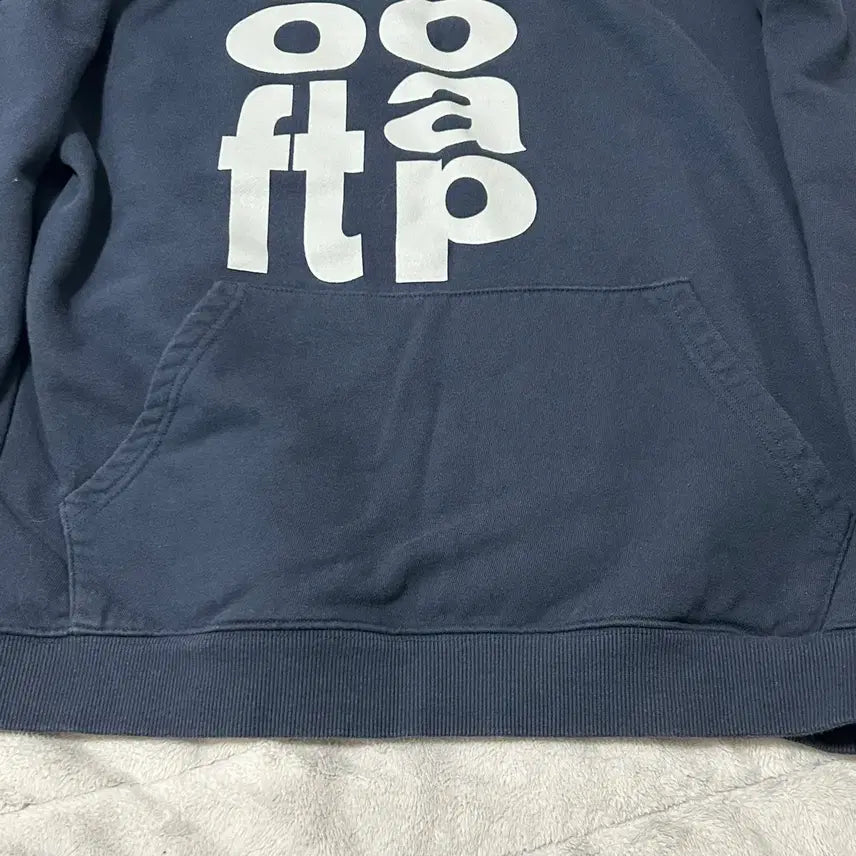 [SOLD OUT] 더콜디스모먼트 TCM soft soap hoodie 후드티