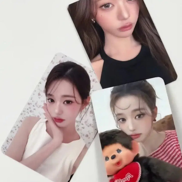 [SOLD OUT] 어뮤즈 장원영 포토카드 B+C 두장 구성 (미개봉)