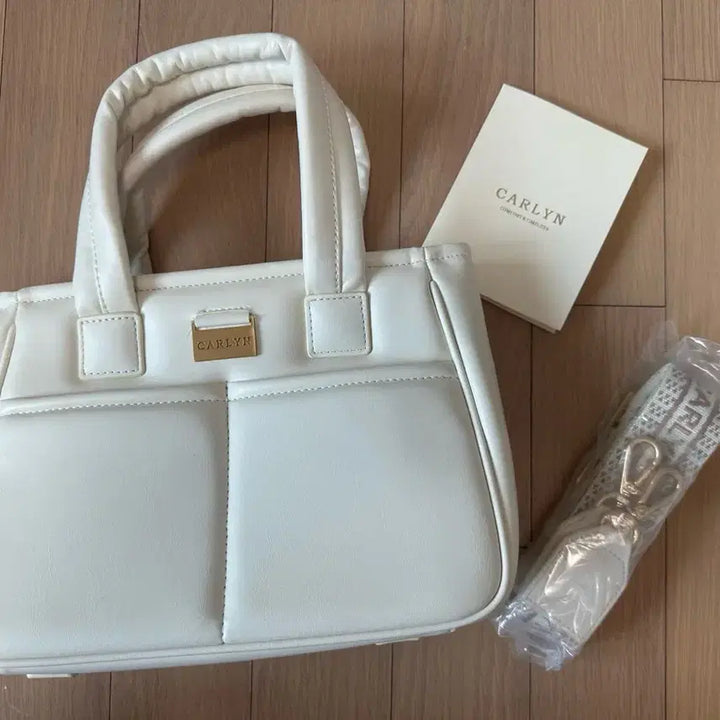 [BUNJANG] CARLYN Tofu Bag Ivory 3-way Bag / [칼린]토푸백 아이보리 3way 가방
