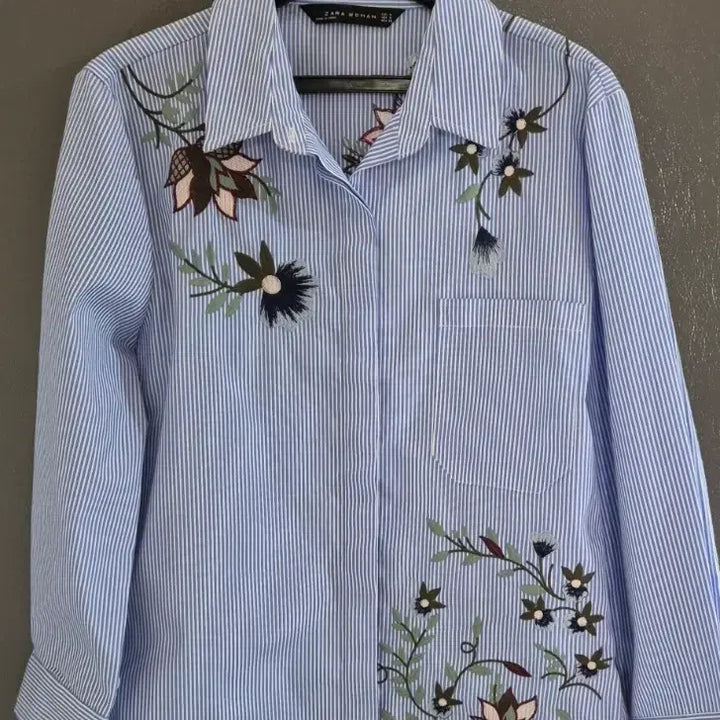 [BUNJANG] ZARA Striped Embroidered Shirt / 자라 스트라이프 자수 셔츠