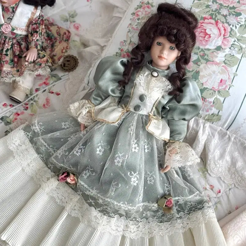 [BUNJANG] Vintage Antique Porcelain Doll Mint Dress / 빈티지 앤틱 포세린 인형 민트색 드레스
