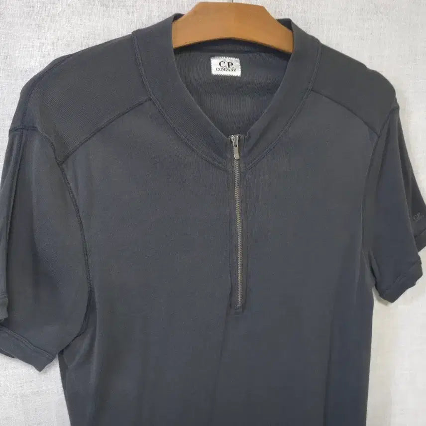 [BUNJANG] CP Company Muscle Fit Half-Zip T-Shirt / CP컴퍼니 정품 근육남 반팔 티셔츠 여름 씨피 킴퍼니 100