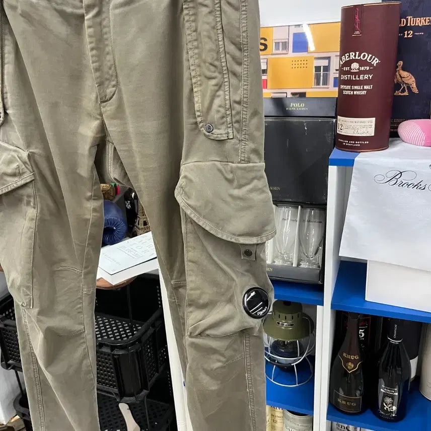 [BUNJANG] CP Company Lens Patch Magazine Pocket Cargo Pants 46 / Cp컴퍼니 렌즈와펜 탄창포켓 카고팬츠 46