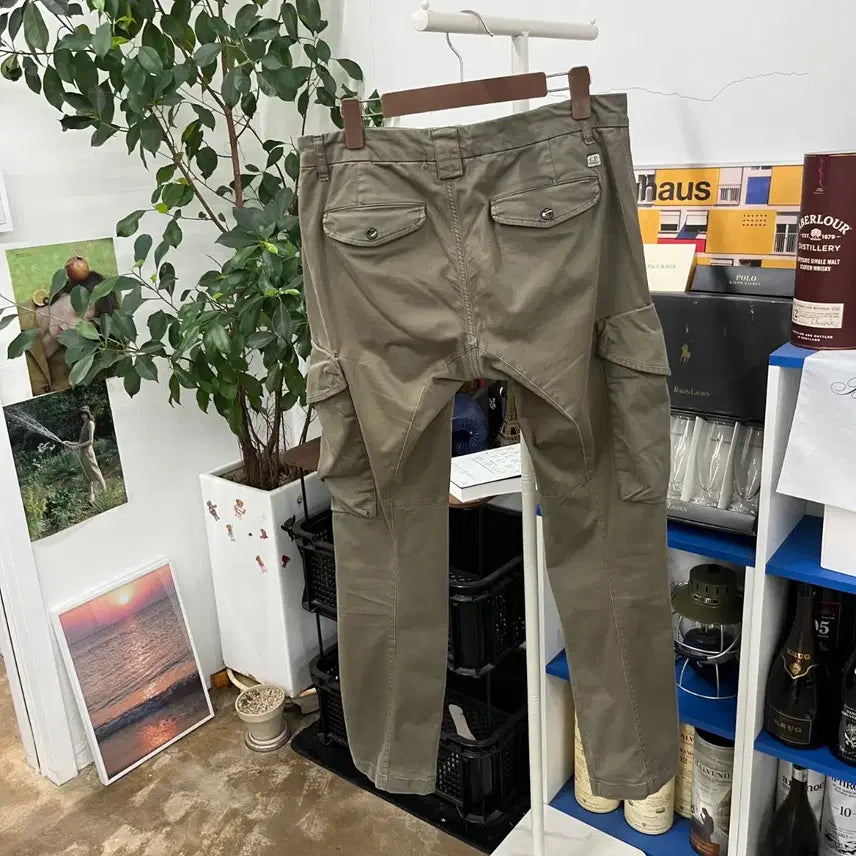 [BUNJANG] CP Company Lens Patch Magazine Pocket Cargo Pants 46 / Cp컴퍼니 렌즈와펜 탄창포켓 카고팬츠 46
