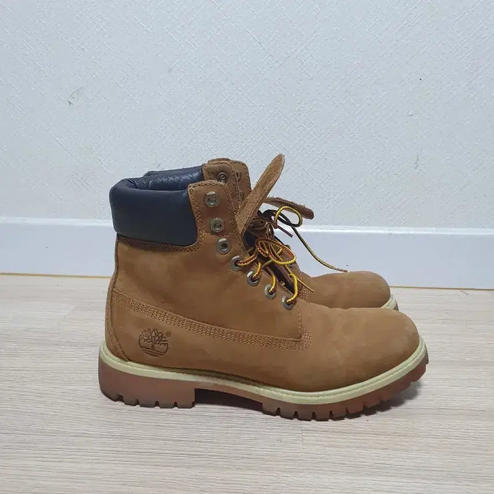 [SOLD OUT] 팀버랜드 6인치 프리미엄 부츠 브라운 250~55