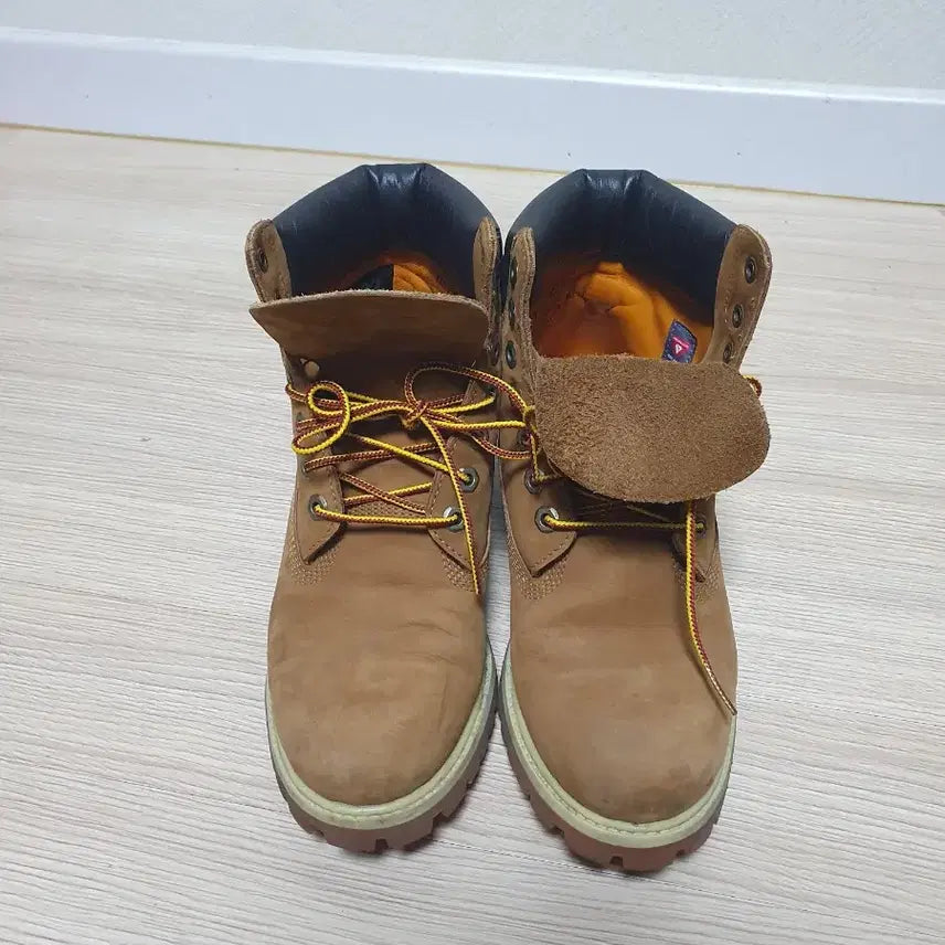 [SOLD OUT] 팀버랜드 6인치 프리미엄 부츠 브라운 250~55