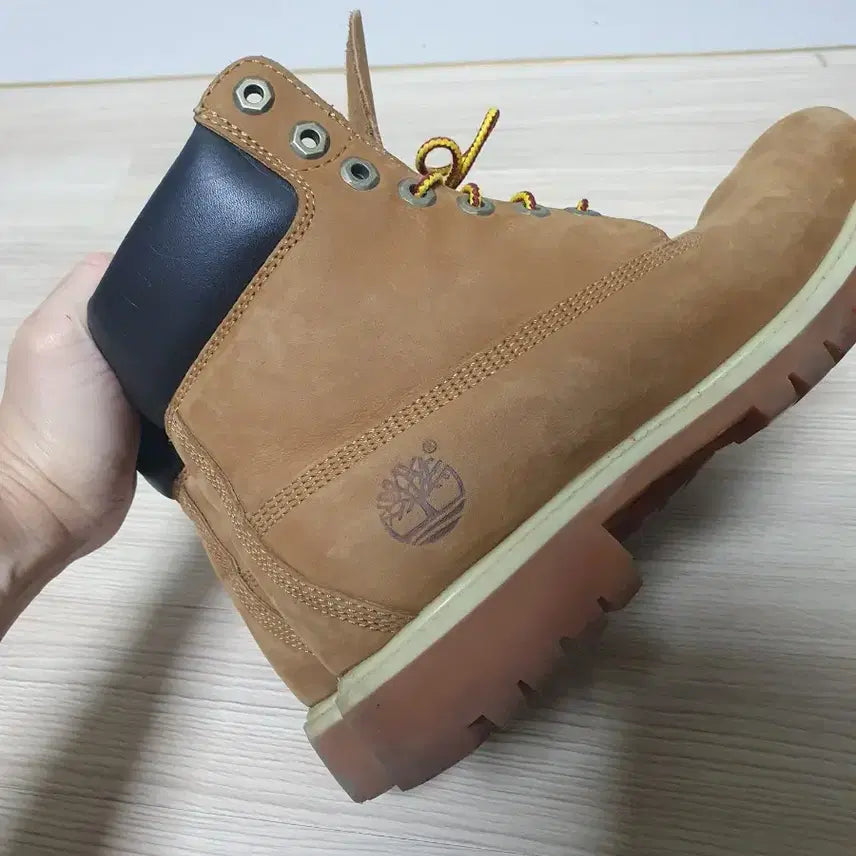 [SOLD OUT] 팀버랜드 6인치 프리미엄 부츠 브라운 250~55