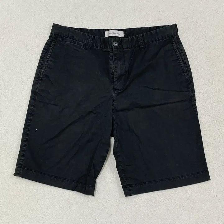[BUNJANG] Calvin Klein Jeans Black Chino Shorts / 33 캘빈클라인 진스 블랙 치노 반바지 0414-2