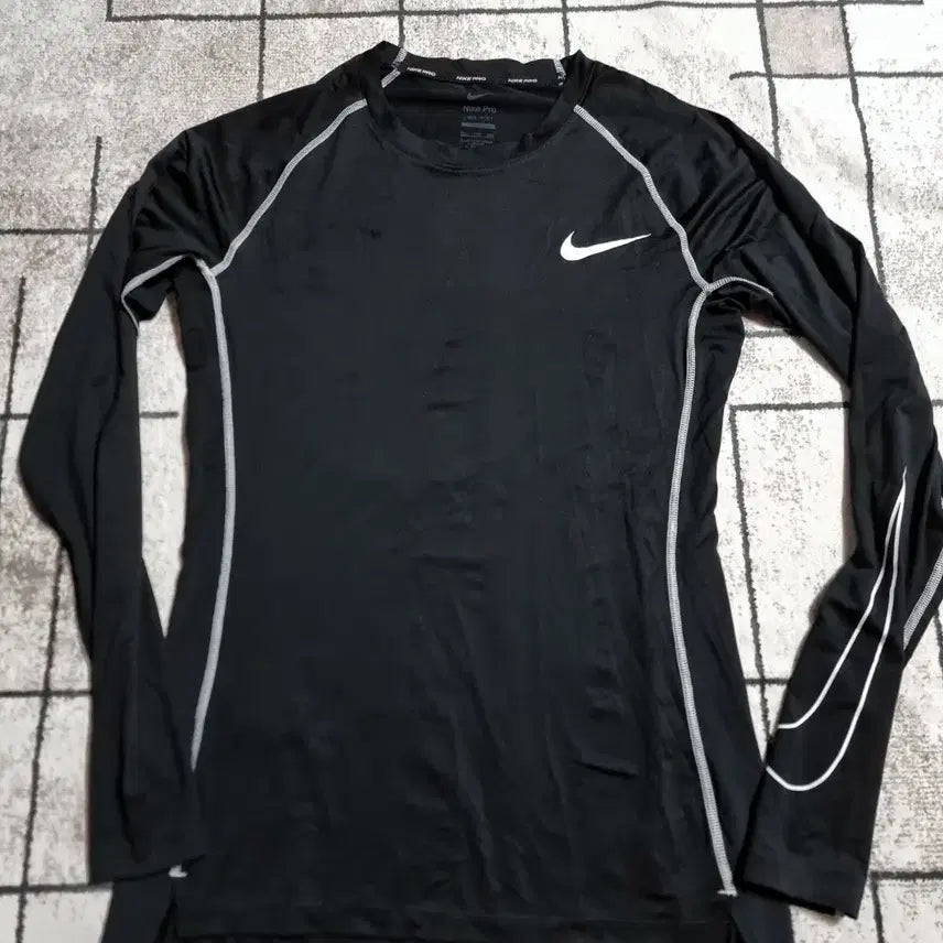 [BUNJANG] Nike Pro Dri-FIT Long Sleeve Performance Top Black / 나이키 프로 드라이핏 긴팔 기능성 블랙