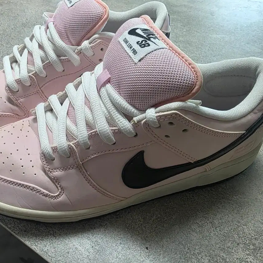 [BUNJANG] Nike Dunk Low SB Pink Box All-Suede Sneakers / 나이키 덩크로우SB 핑크박스 올스카치모델