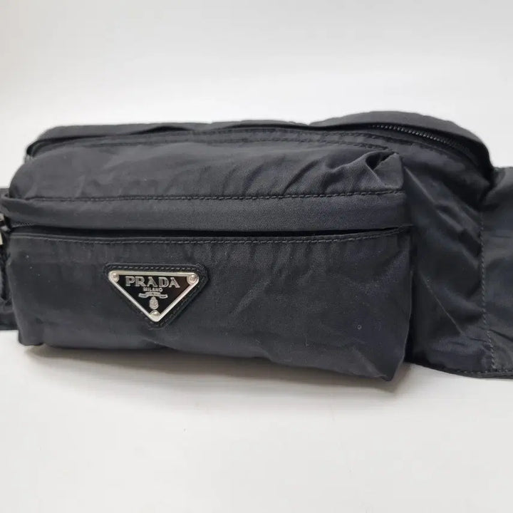 [SOLD OUT] 프라다 PRADA 나일론 힙색 바이커백 슬링백 (상급, 남녀공용)