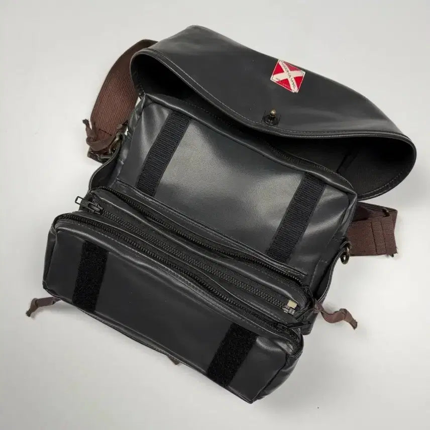 [BUNJANG] Yoshida Porter, Luggage Label, Liner Shoulder Bag, Black / 요시다포터 러기지라벨 라이너 숄더백 블랙