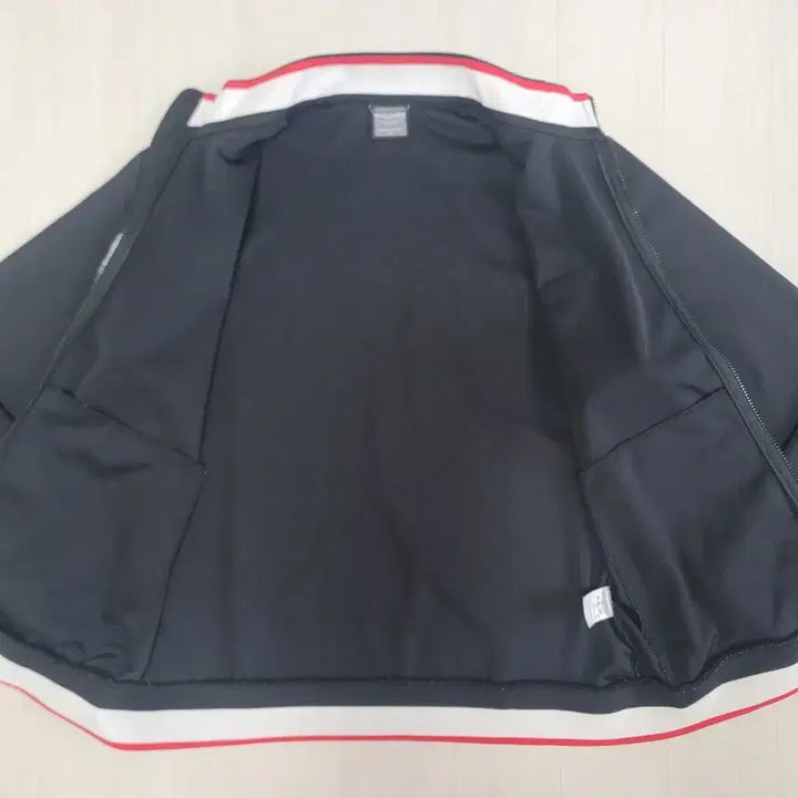 [BUNJANG] Discovery Basic Damburu Training Jacket / (105)디스커버리 베이직 담보루 트레이닝 자켓 판매합니다