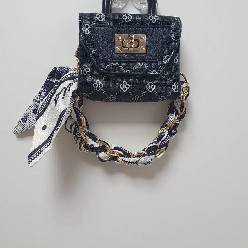 [BUNJANG] Black Mini Tote Bag with Scarf Chain / 미니 블랙 토트백 + 스카프 체인
