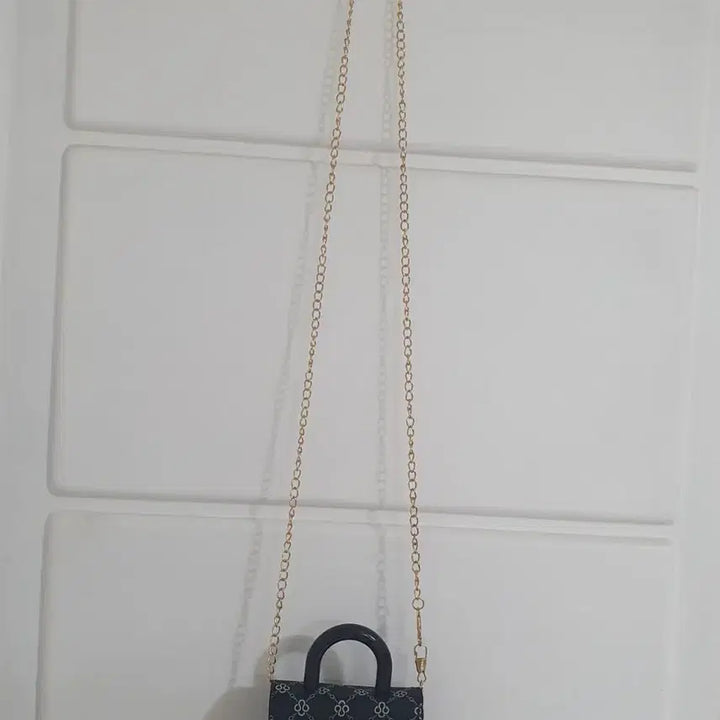 [BUNJANG] Black Mini Tote Bag with Scarf Chain / 미니 블랙 토트백 + 스카프 체인