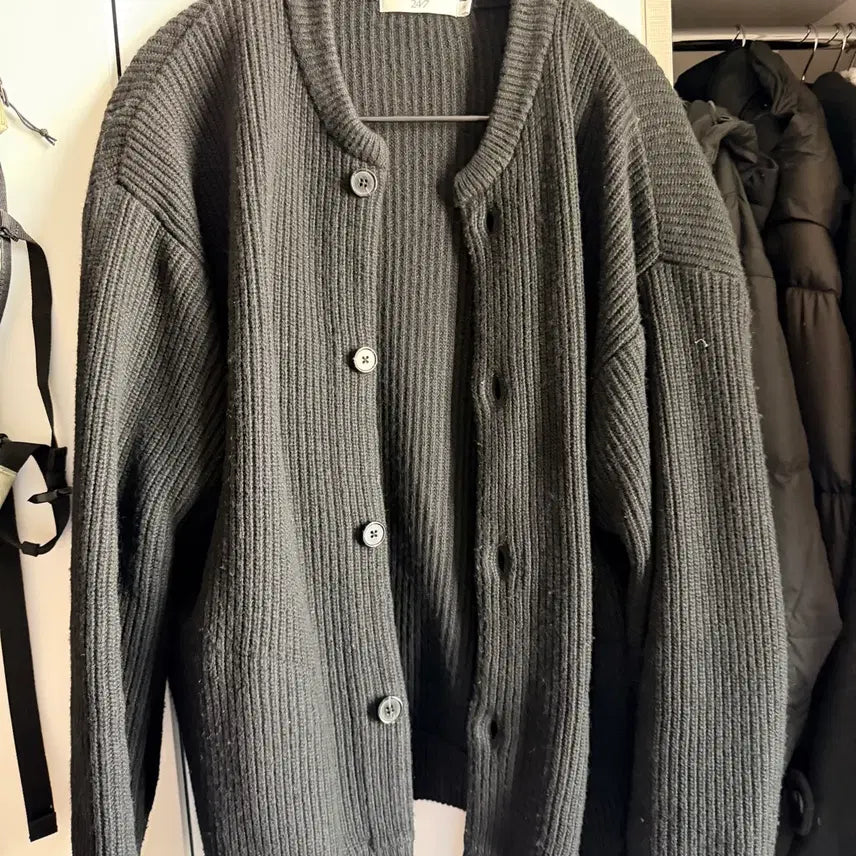 [SOLD OUT] 247시리즈 청키 니트 가디건 (100-105)