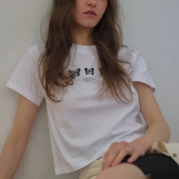[BUNJANG] Letter From Moon Butterfly Embroidered Crop T-shirt / 레터프롬문 반팔티