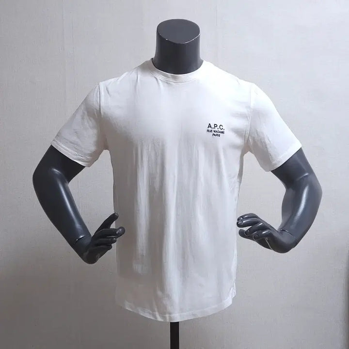 [SOLD OUT] A.P.C. 화이트 로고 반팔 티셔츠