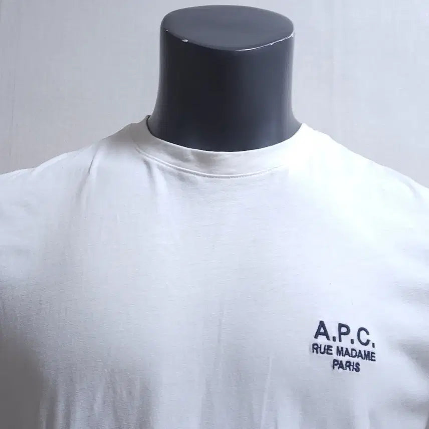 [SOLD OUT] A.P.C. 화이트 로고 반팔 티셔츠