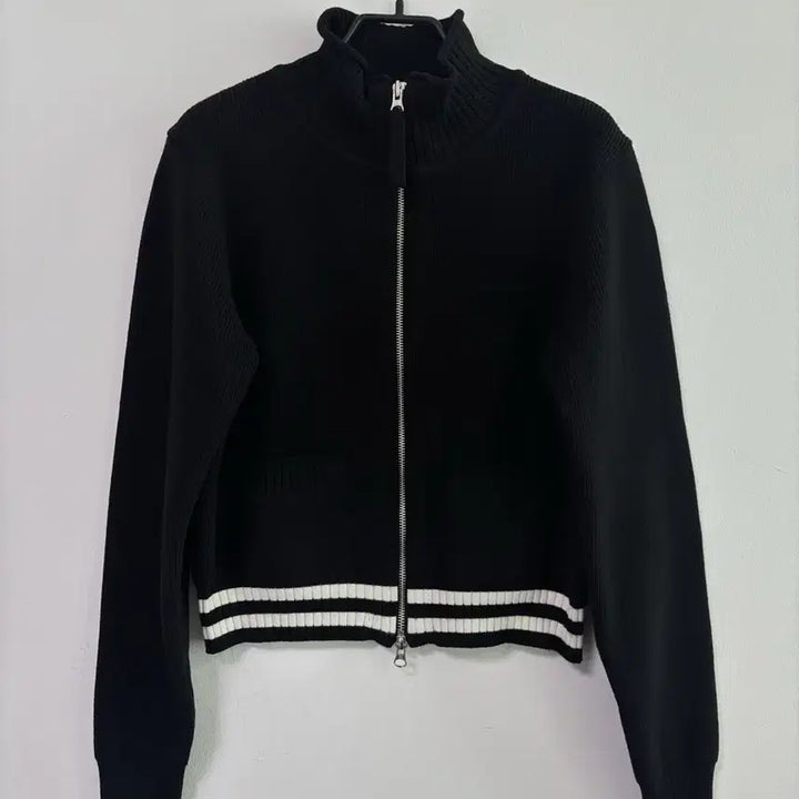 [BUNJANG] Matinkim Knit Zip-up S Size / 마뗑킴 니트집업 s사이즈