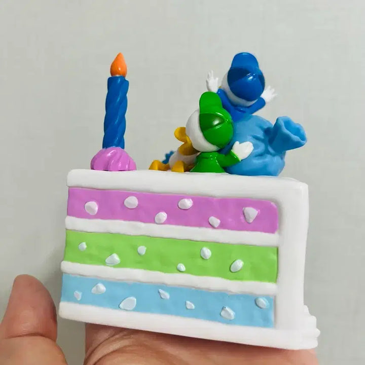 [BUNJANG] Disney Donald Duck Cake Figure / 디즈니 서프라이즈 도널드덕 케이크 피규어 팝니다