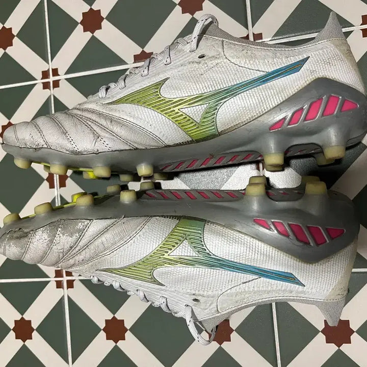 [SOLD OUT] 미즈노 모렐리아 네오 3 베타 재팬 MD 280 축구화