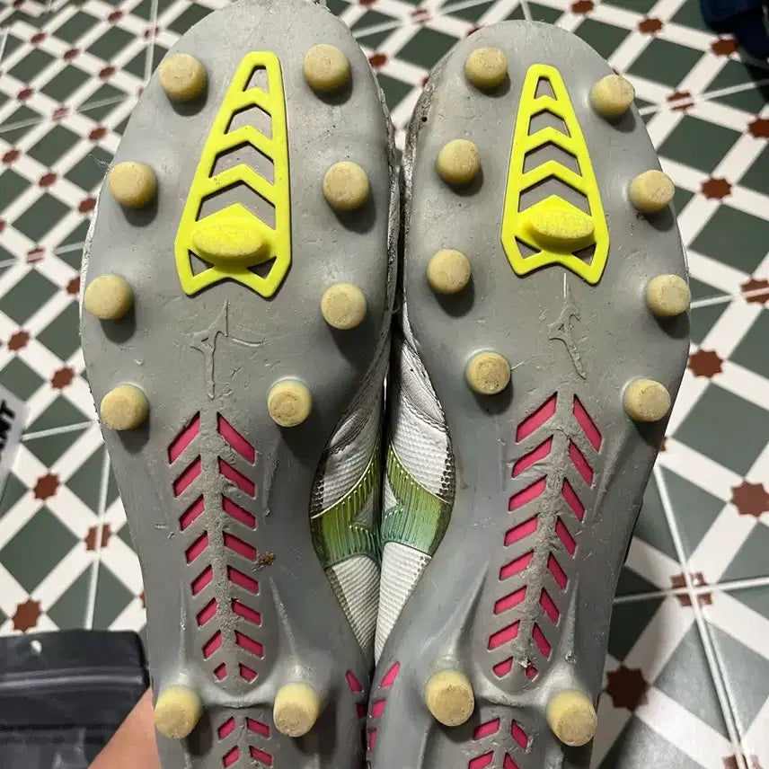 [SOLD OUT] 미즈노 모렐리아 네오 3 베타 재팬 MD 280 축구화