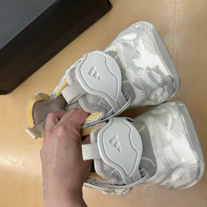 [SOLD OUT] (새상품) 280 아디다스 XLG 러너 디럭스 그레이 실버 메탈릭