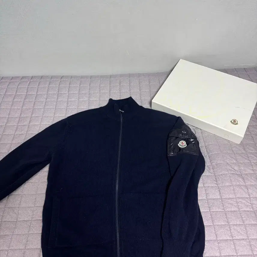 [BUNJANG] Moncler Logo Patch Knit Zip-Up XL / [백화점판/XL]몽클레어 로고패치 니트집업