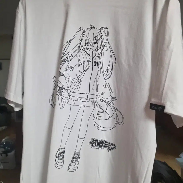 [BUNJANG] Spao Hatsune Miku T-shirt / 스파오 하츠네미쿠 티셔츠 팝니다.