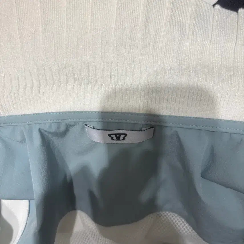 [SOLD OUT] BALBI 니트 배색 블루 베스트